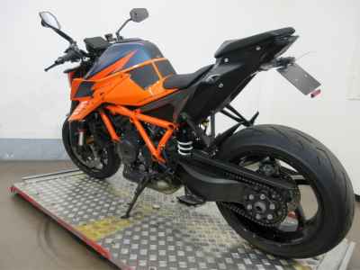 KTM 1290 Super Duke R 2022