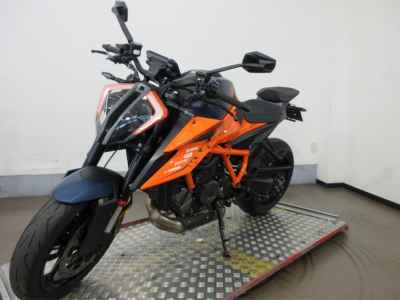 KTM 1290 Super Duke R 2022