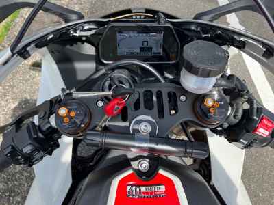 Yamaha YZF-R1 2023