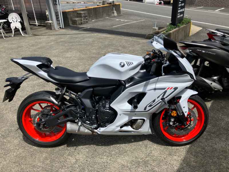 Yamaha YZF-R7 2024