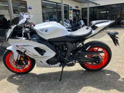 Yamaha YZF-R7 2024