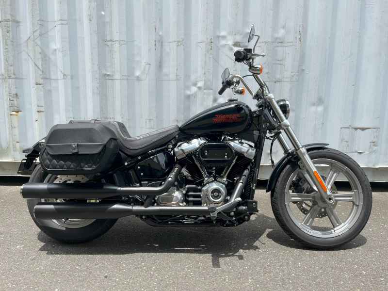 Harley-Davidson FXST 2023