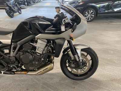Honda Hawk 11 2022