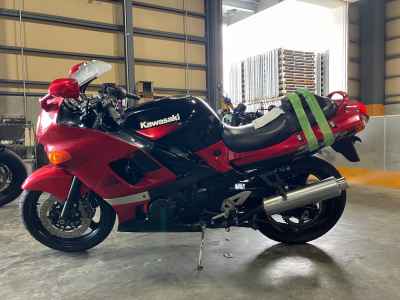 Kawasaki ZZR400 2000