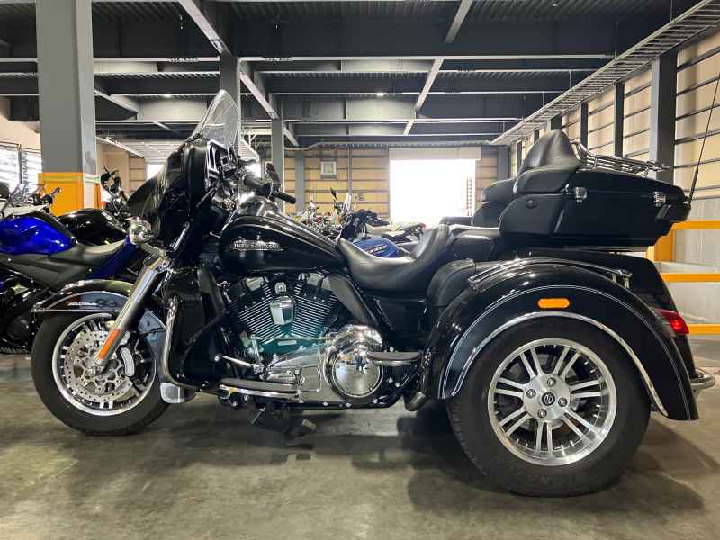 Harley-Davidson Electra Glide FLHTCU103 Trike 2014