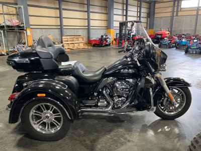 Harley-Davidson Electra Glide FLHTCU103 Trike 2014