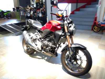 Honda CB250R 2019