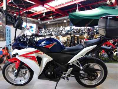 Honda CBR250R 2011