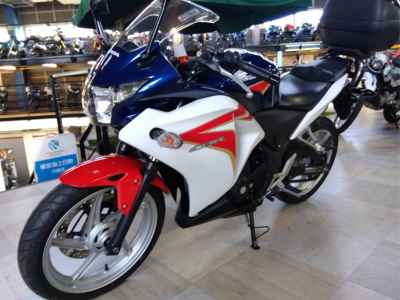 Honda CBR250R 2011