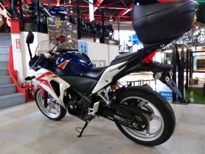 Honda CBR250R 2011
