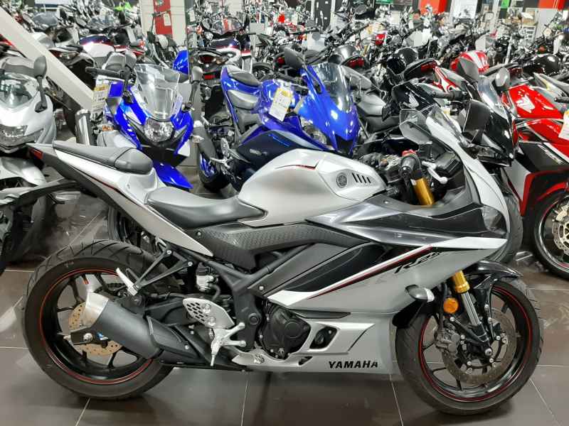 Yamaha YZF-R25 2020