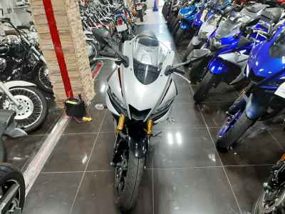 Yamaha YZF-R25 2020