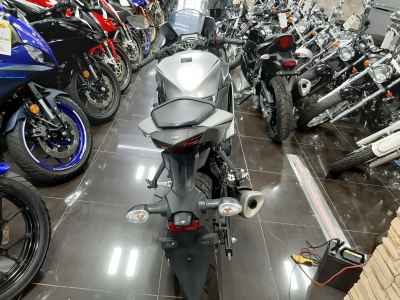 Yamaha YZF-R25 2020