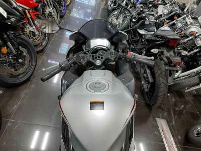 Yamaha YZF-R25 2020