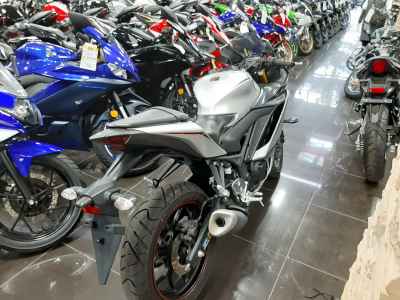 Yamaha YZF-R25 2020
