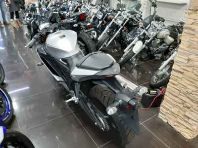 Yamaha YZF-R25 2020