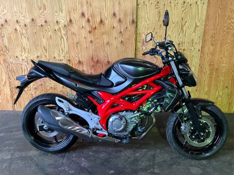 Suzuki ｸﾞﾗﾃﾞｨｳｽ650 2014