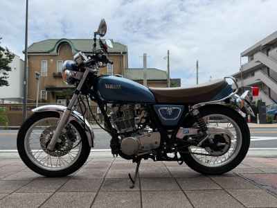 Yamaha SR400 2019