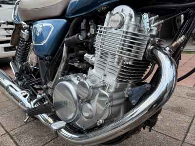 Yamaha SR400 2019