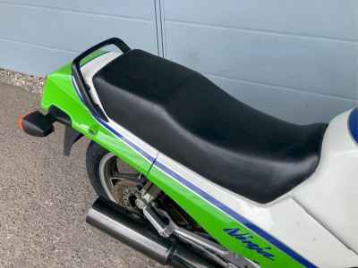 Kawasaki GPZ900R 2023