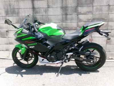 Kawasaki Ninja 250 KRT Edition 2021