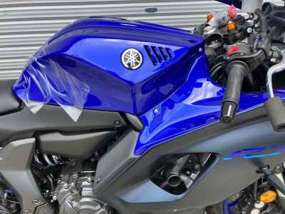 Yamaha YZF-R7 2025