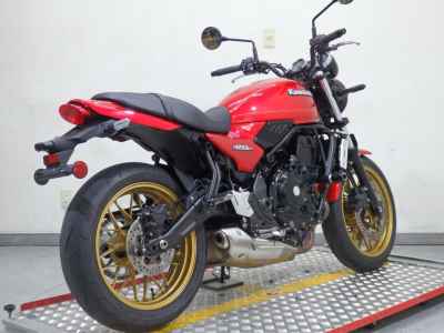 Kawasaki Z650RS 2024