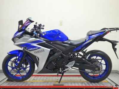 Yamaha YZF-R25 2015
