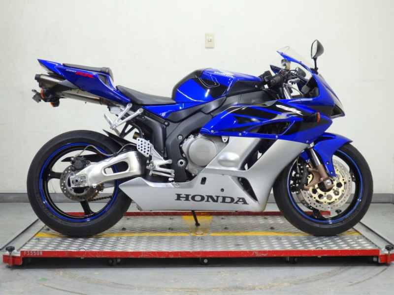 Honda CBR1000RR 2005