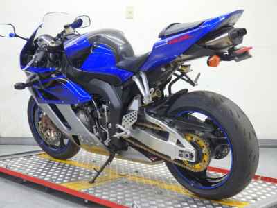 Honda CBR1000RR 2005