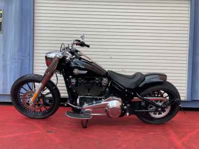Harley-Davidson FLFBS 2022