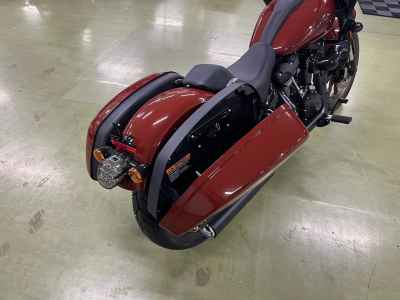 Harley-Davidson FXLRST 2024
