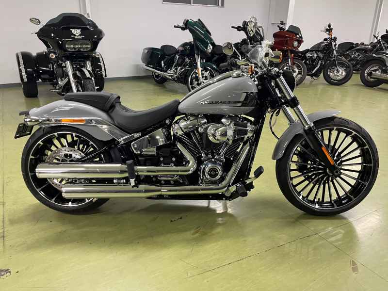 Harley-Davidson Breakout FXBR117 2025