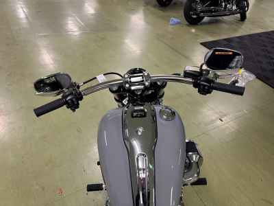 Harley-Davidson Breakout FXBR117 2025