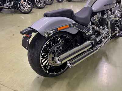 Harley-Davidson Breakout FXBR117 2025