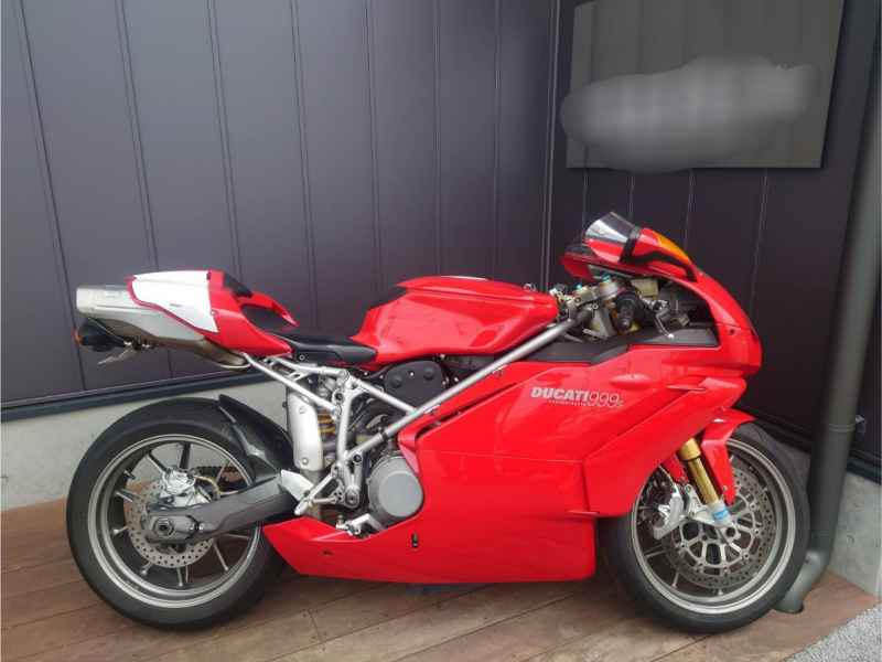Ducati 999 2004