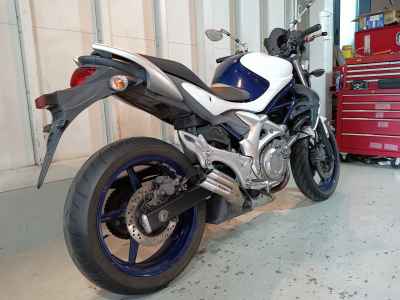 Suzuki Gladius SFV400 2009