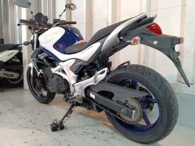 Suzuki Gladius SFV400 2009
