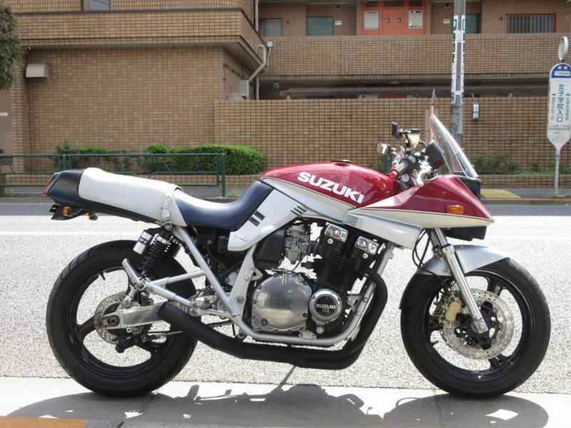 Suzuki GSX750S Katana 1983