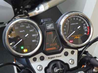 Honda CB400SF 2022