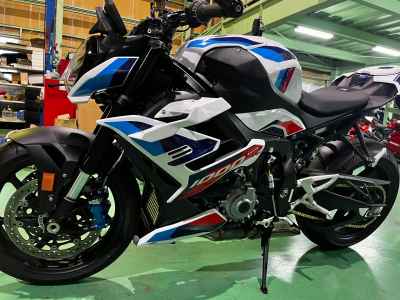 BMW M1000R 2024