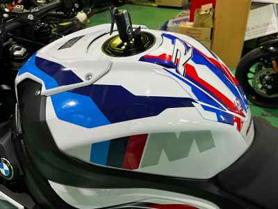 BMW M1000R 2024