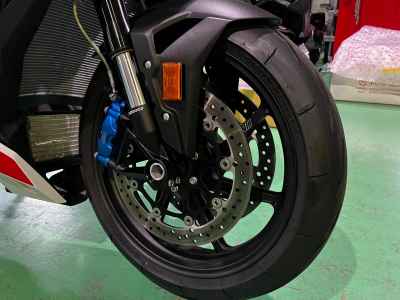 BMW M1000R 2024