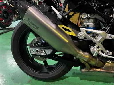 BMW M1000R 2024