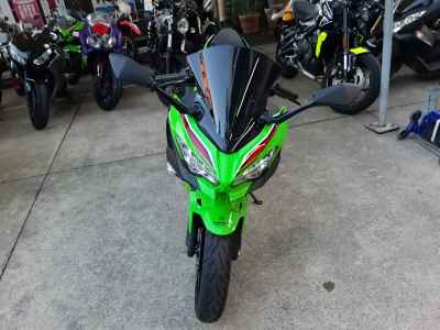 Kawasaki Ninja 400 KRT Edition 2023