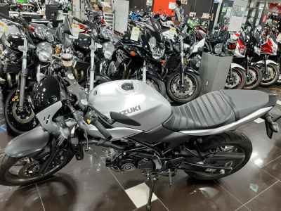Suzuki SV650X 2023