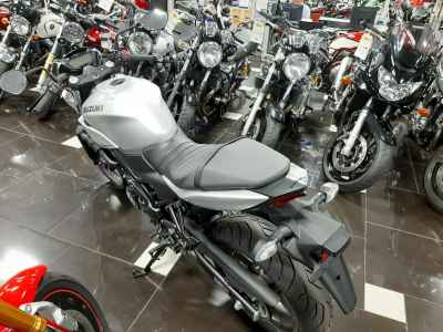 Suzuki SV650X 2023