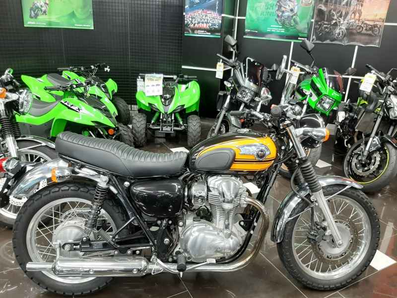 Kawasaki W800 2011