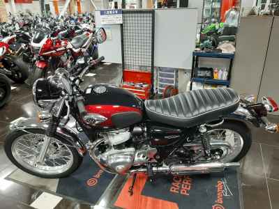 Kawasaki W800 2024