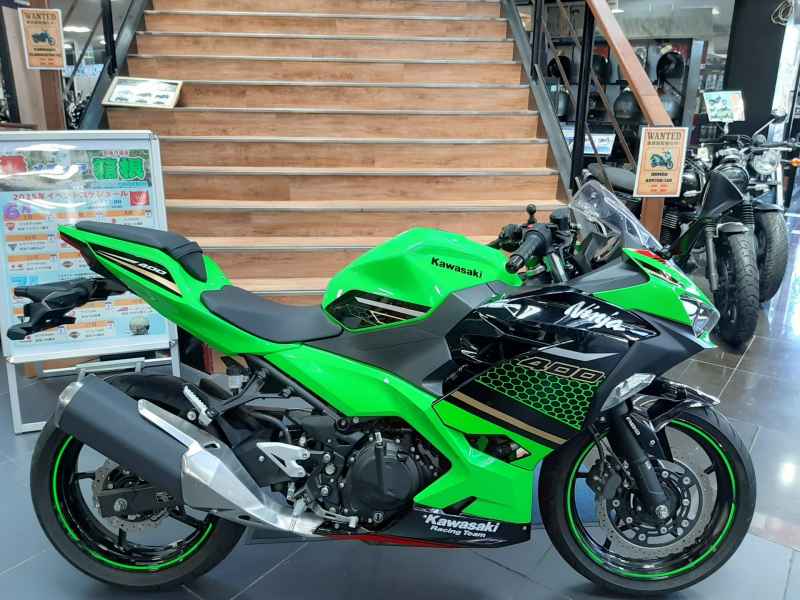 Kawasaki Ninja 400 KRT Edition 2020